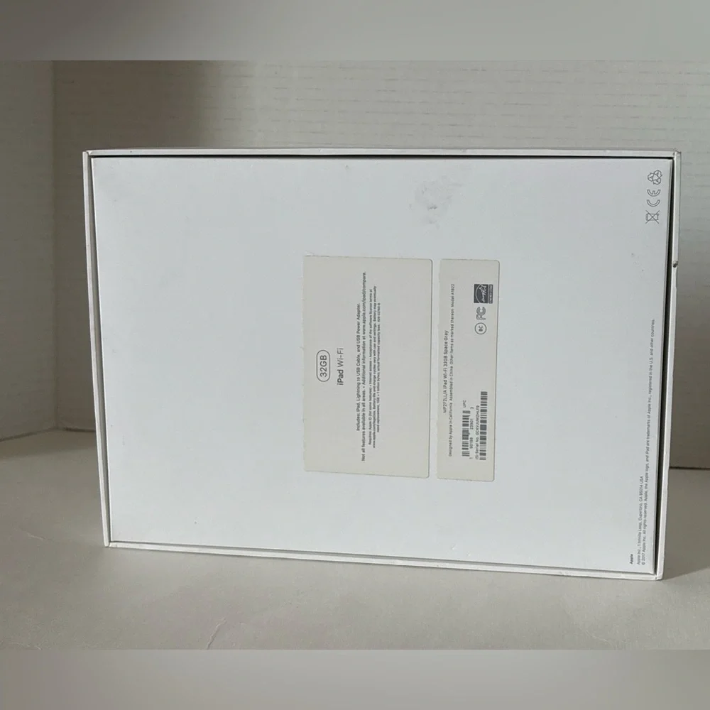 Apple iPad 32gb MP2FLL/A EMPTY box only